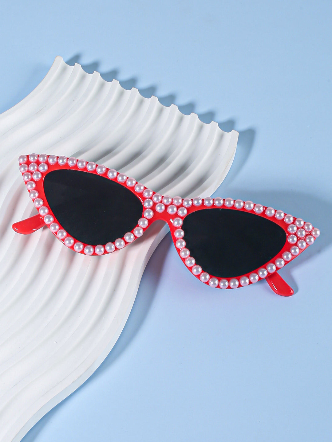 Cat-Eye Fashion Sunglasses Bowlift