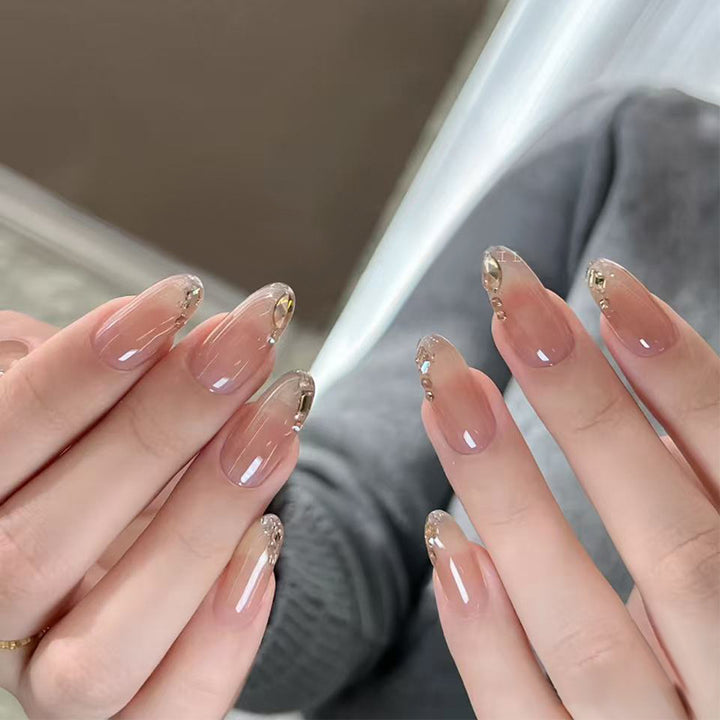 Long-lasting and Decorative Art Nails Bowlift
