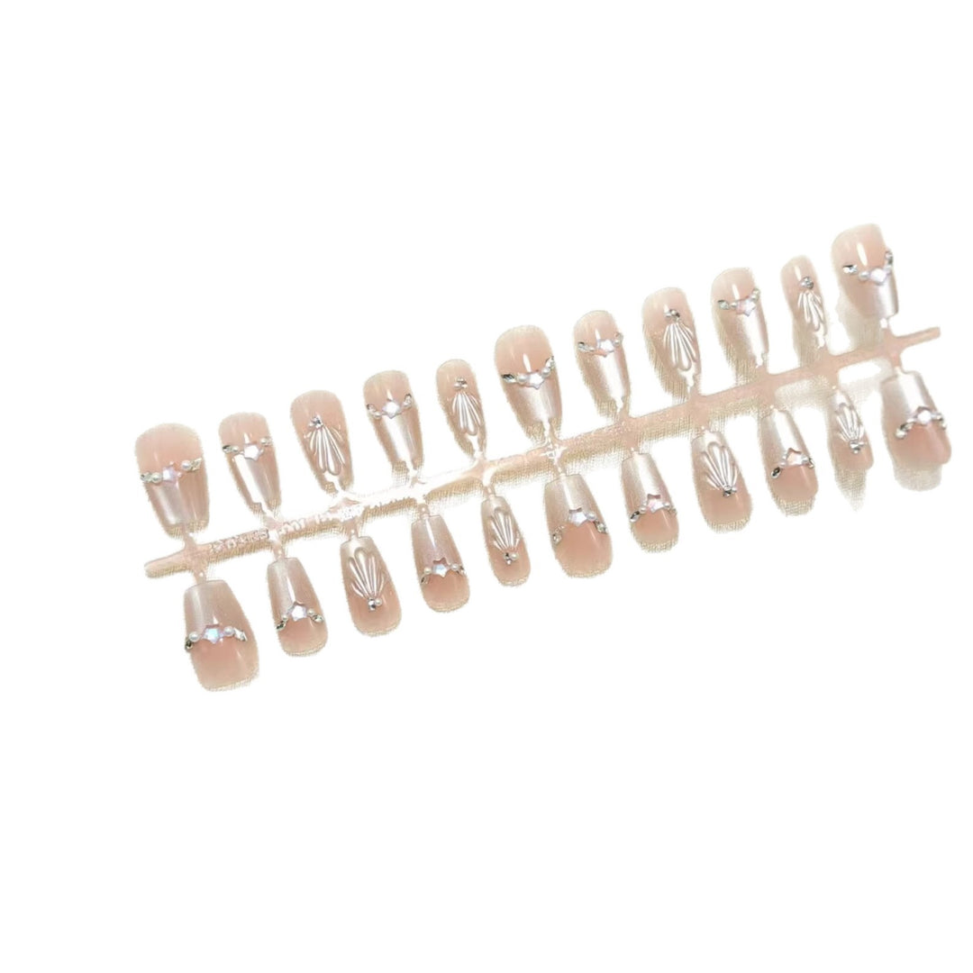 Glamorous artificial nails with filigree 3D decorations Bowlift