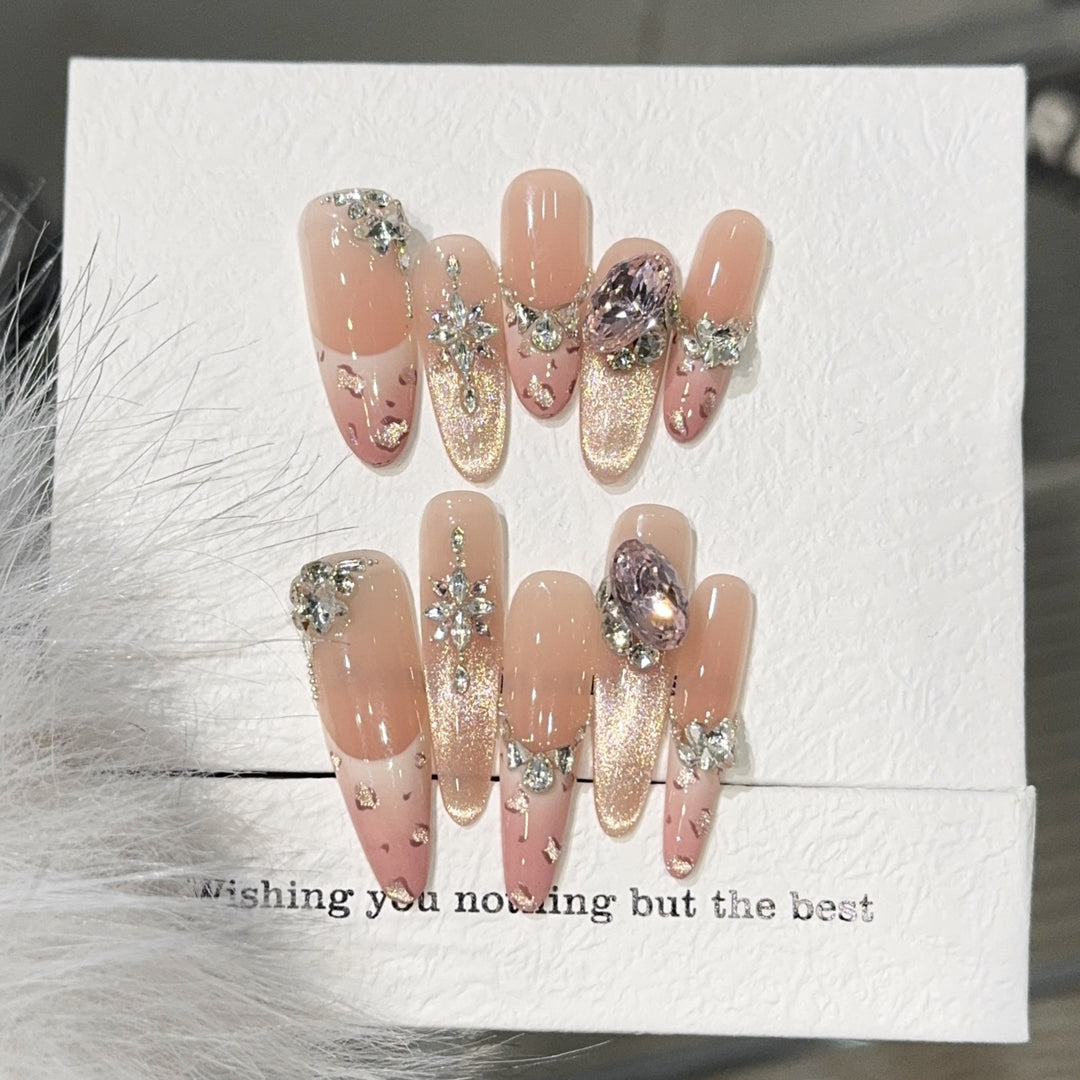 Glamorous Art Nails Bowlift