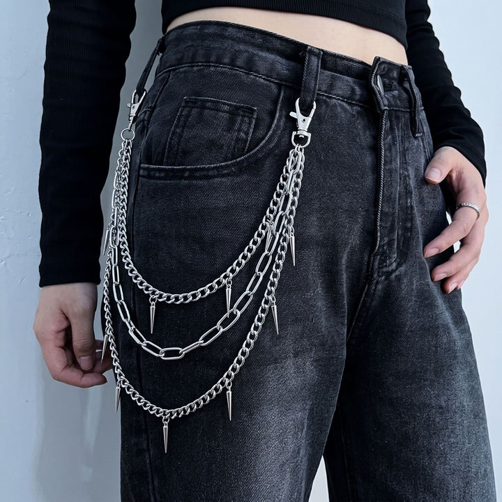 Fashionable chain belt with spiked details Bowlift