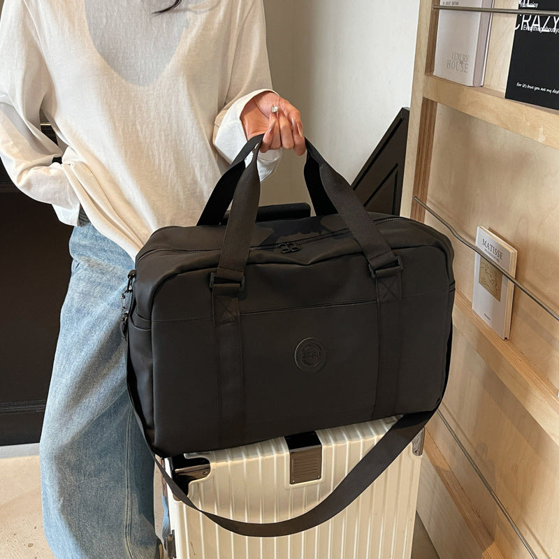 Multifunctional Travel Bag With Durable Outer Material And Practical Interior Bowlift
