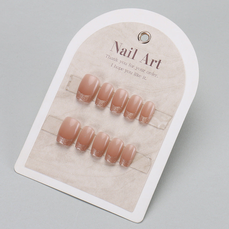 Elegant Press-On Nail Tips with Gold Accents Bowlift