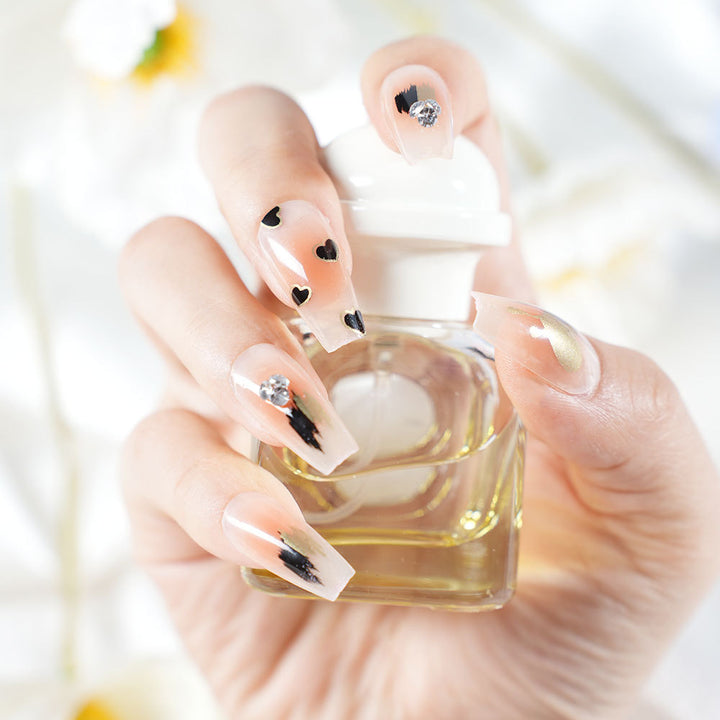 Artistic Heart-Adorned Press-On Nail Set Bowlift