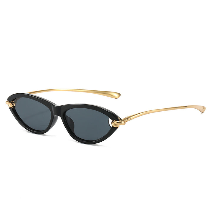 Chic Cat-Eye Sunglasses with Gold Accents Bowlift