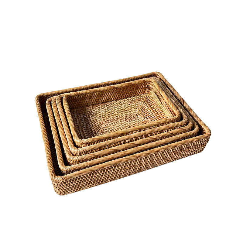 Women rectangular serving platter made of woven natural material Bowlift