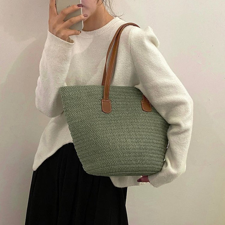 Designer tote bag with elegant faux leather handles Bowlift