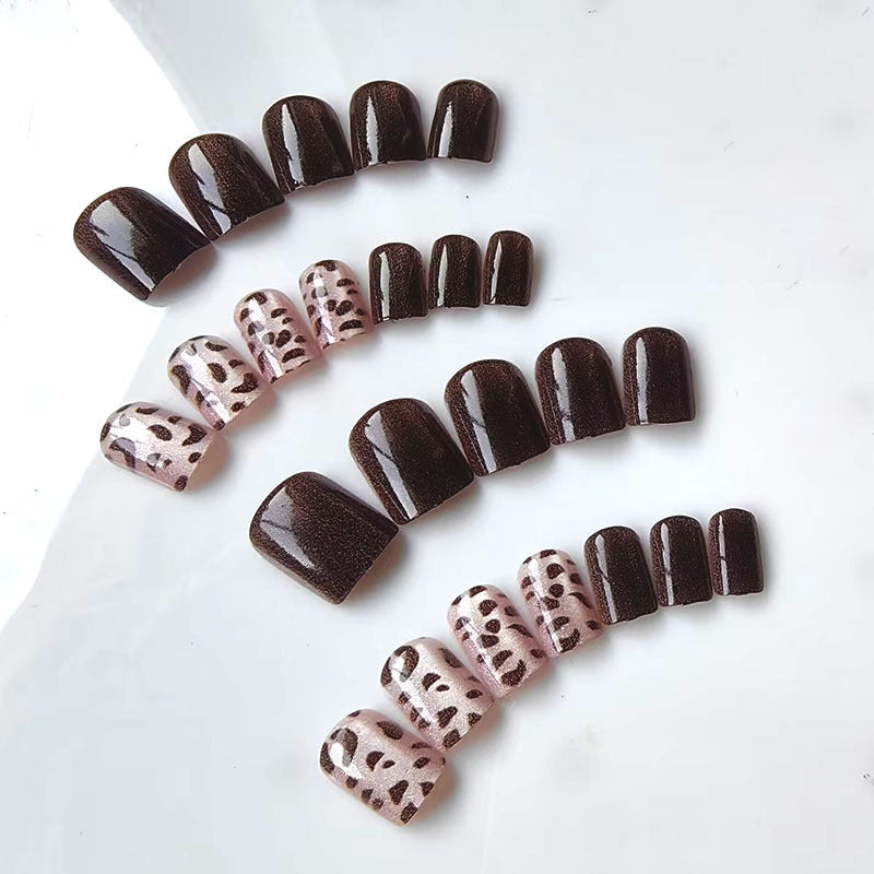 Artificial artificial nails with modern leopard design Bowlift