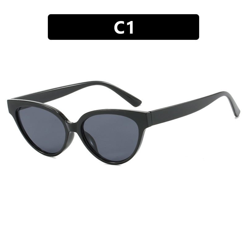 Ladies Cat-Eye Sunglasses with Luxurious Pattern and UV Protection Bowlift