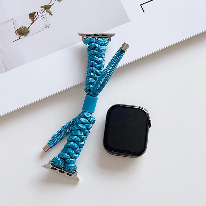 Sporty wristband with practical device loop Bowlift