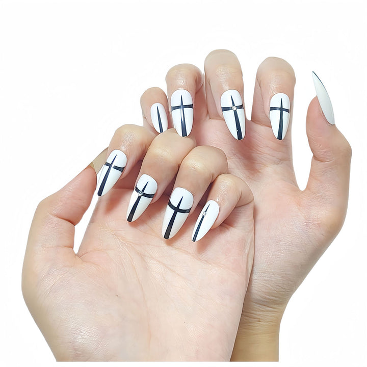 Artificial nails with floral 3D applications Bowlift