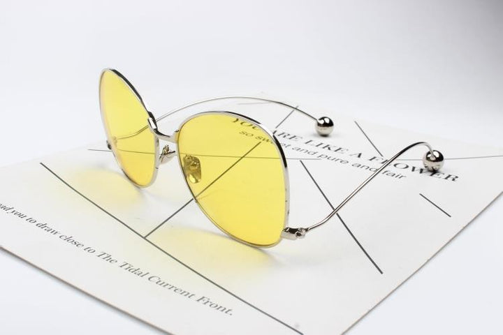 Fashionable Sunglasses in Futuristic Design Bowlift