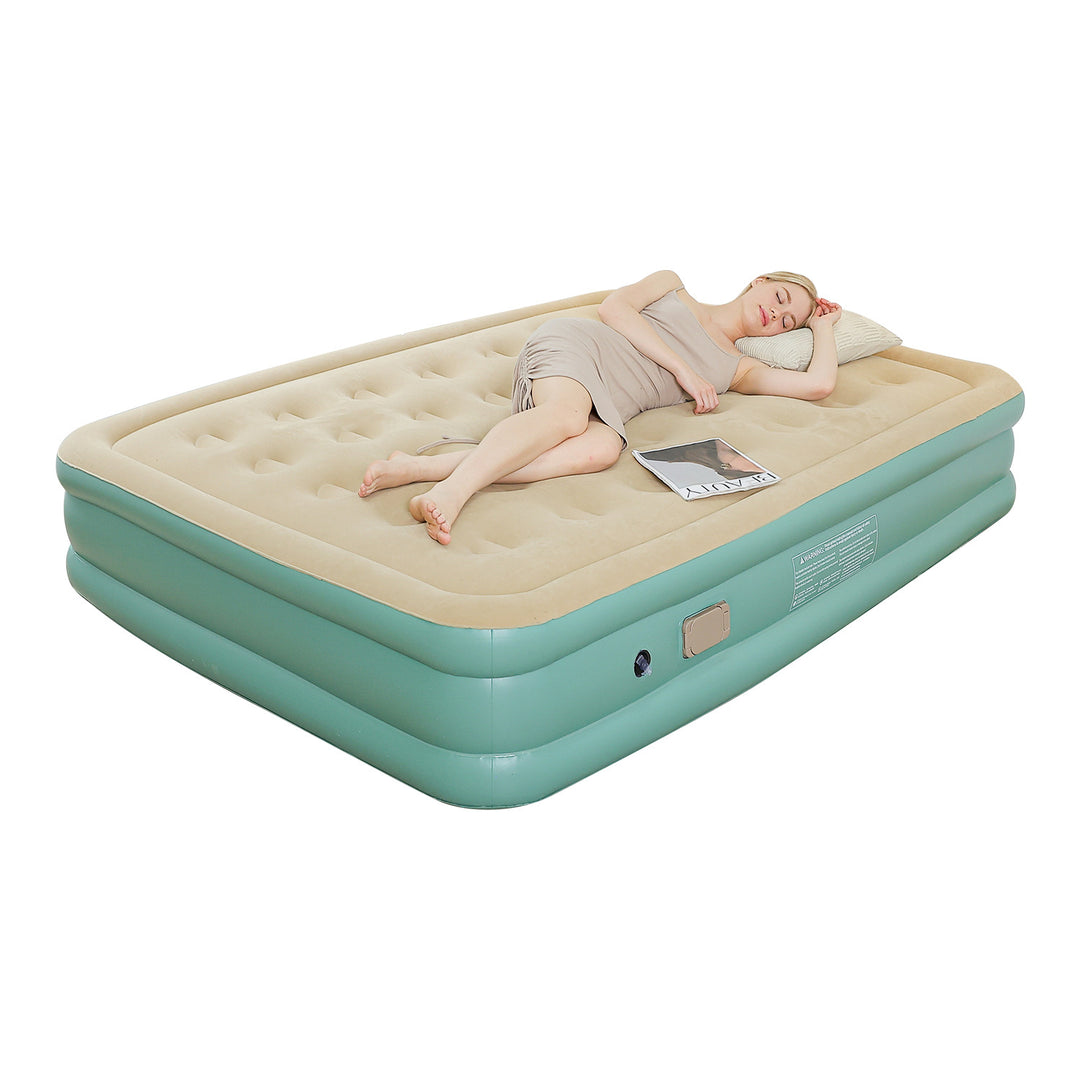 Women's Automatic Inflatable Air Bed with Integrated Pump Bowlift