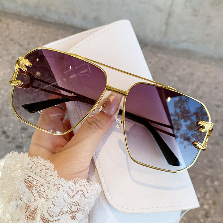 Ladies Couture Sunglasses in elegant geometric design Bowlift