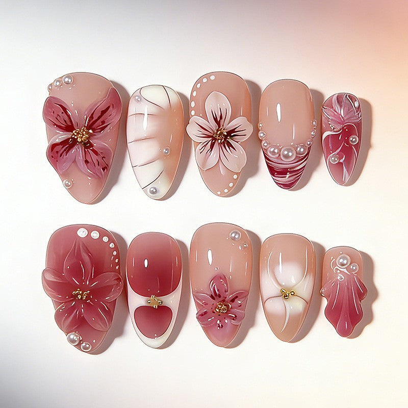 creative nail art set with maritime motifs and sparkling accents Bowlift