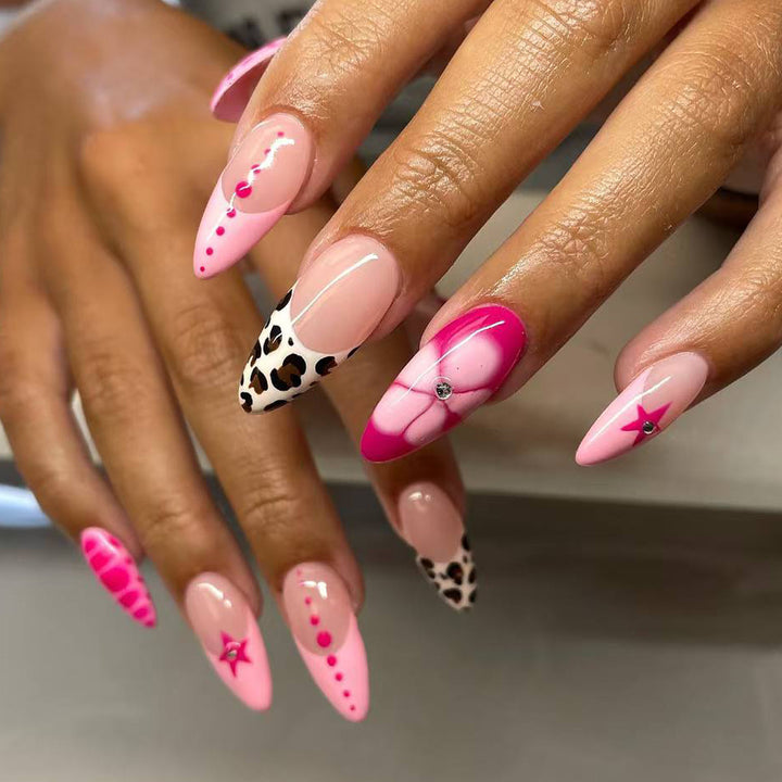 Glamorous artificial nails Bowlift