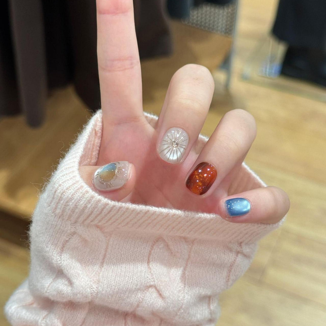 Artificial Artificial Nails with Sparkling Effects Bowlift