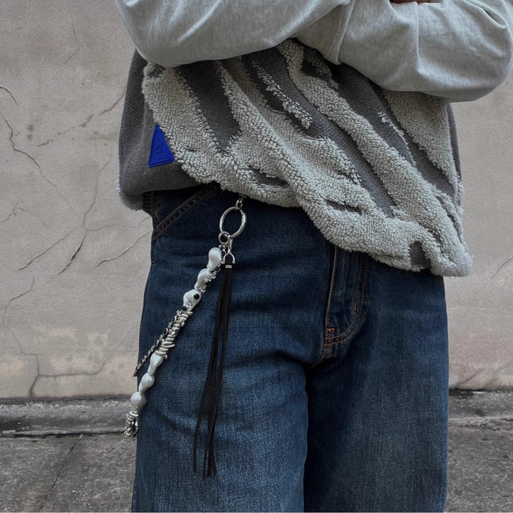 Fashionable chain belt with pearl and metal accents Bowlift