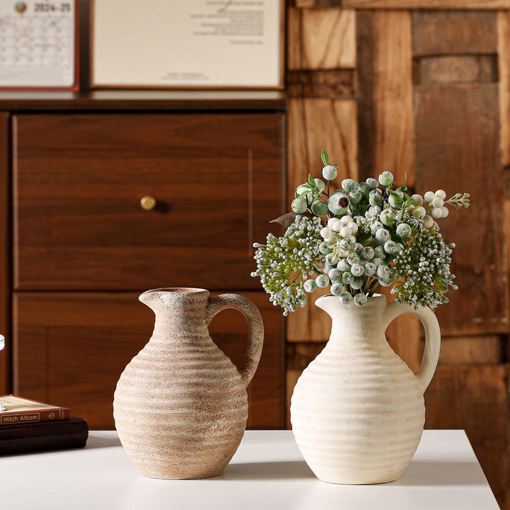 Handcrafted ceramic vase with ribbed structure Bowlift