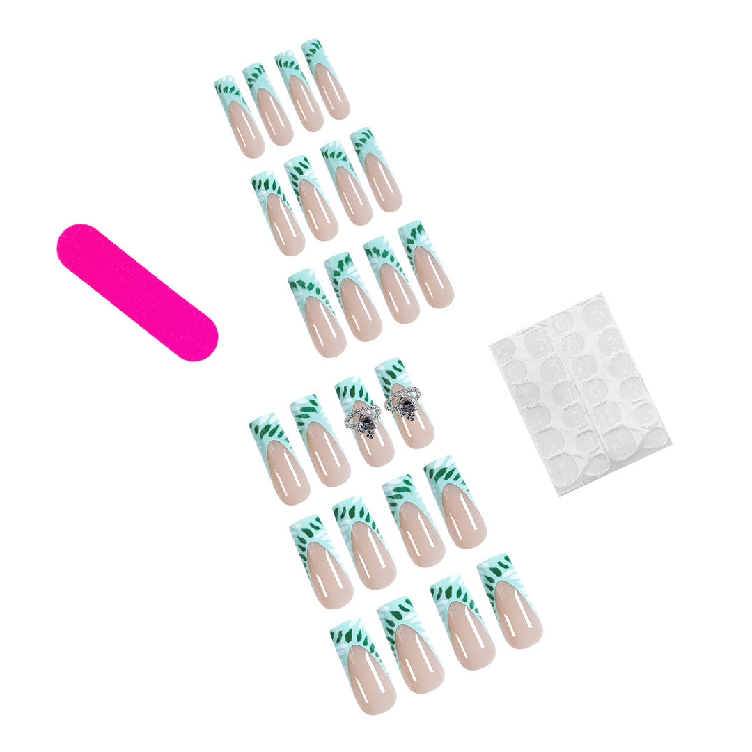 Exquisite artificial nails with jewelry details Bowlift