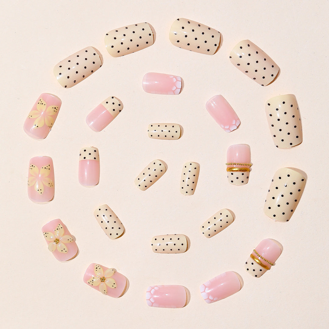 Creative Floral Nail Art Bowlift