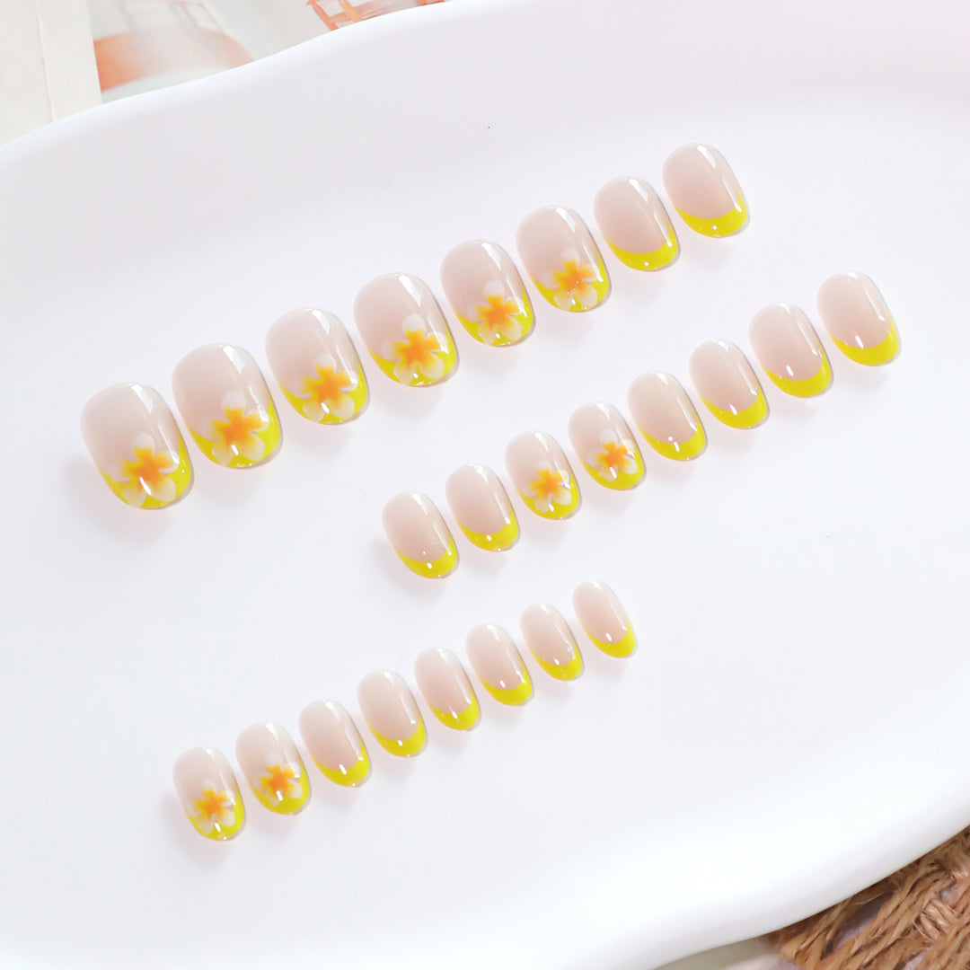 Artificial Nail Art with Blooming Design Bowlift