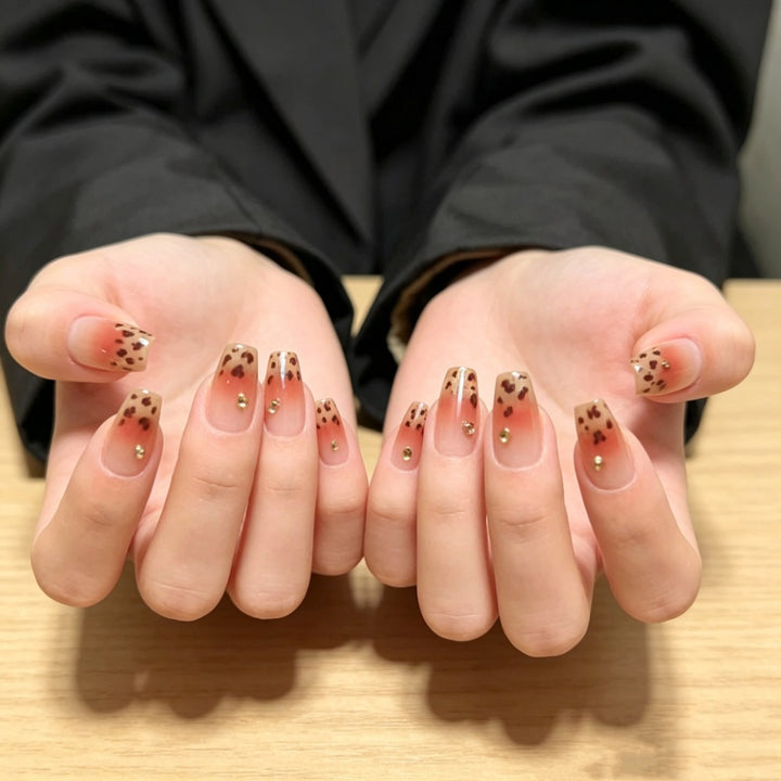 Artistic Ombre Press-On Nail Set with Glitter Accents Bowlift