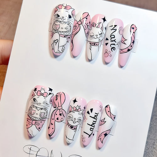 Playful artificial nails with cat designs Bowlift