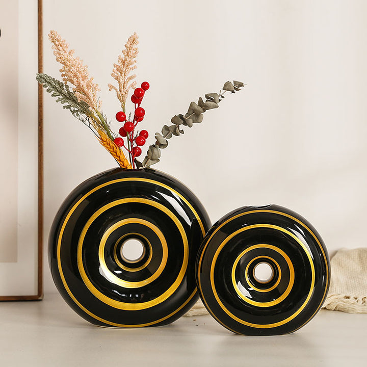 Modern and stylish ceramic vase Bowlift