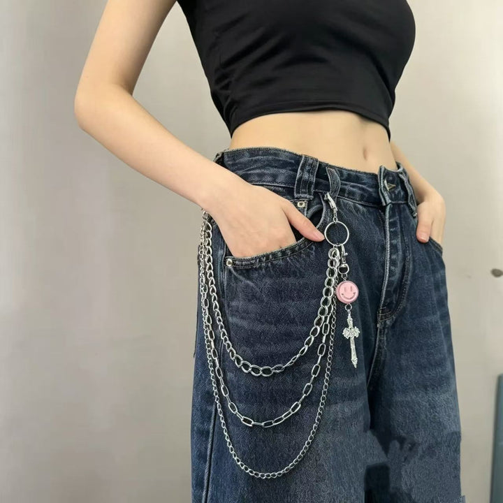 Fashionable chain belt with charm pendants Bowlift