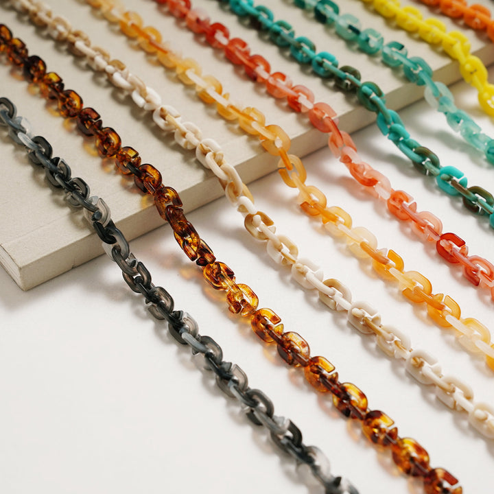 Modern Flexible Eyewear Chain Bowlift