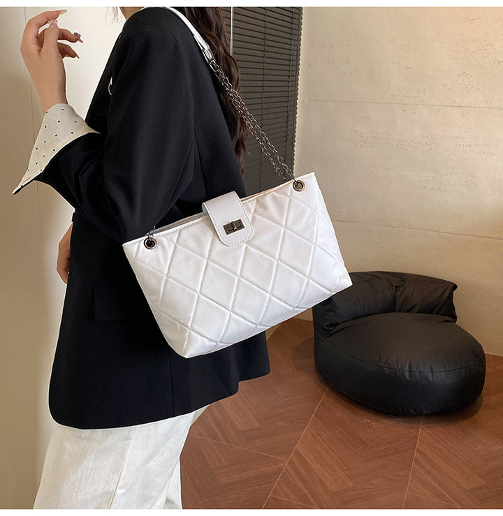Quilted Elegant Satchel Handbag Bowlift