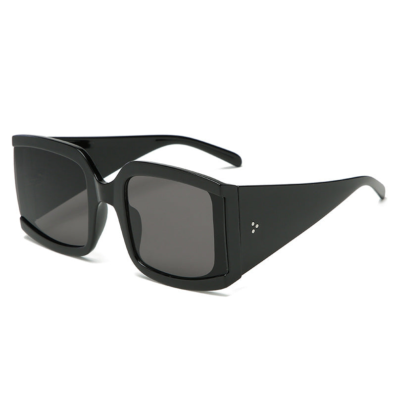 Women's oversized sunglasses in modern minimalist style Bowlift