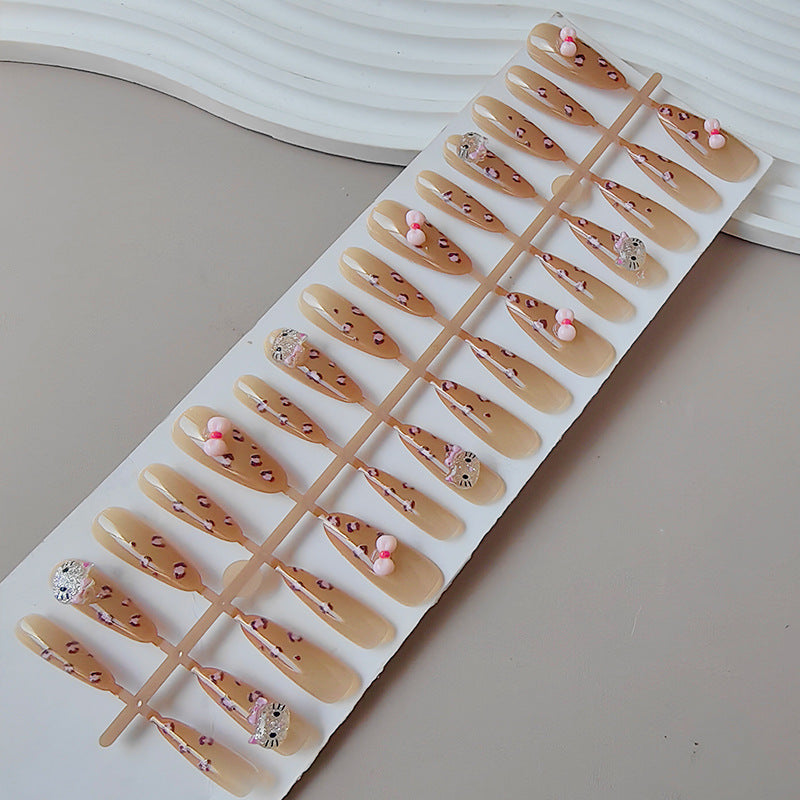 Artificial nails with playful animal motifs Bowlift