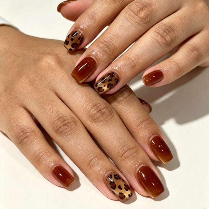 Artificial Nails in Modern Leopard Design Bowlift