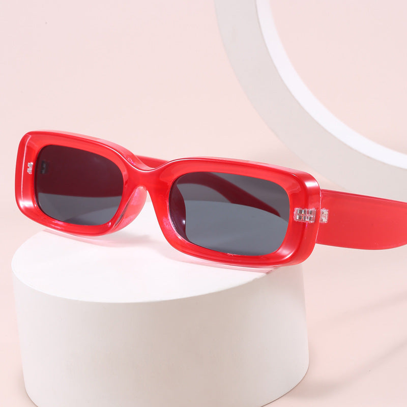 Women's stylish designer sunglasses with fashionable, rectangular frame Bowlift