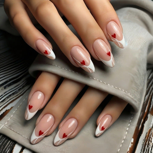 Artificial nails with romantic heart design Bowlift