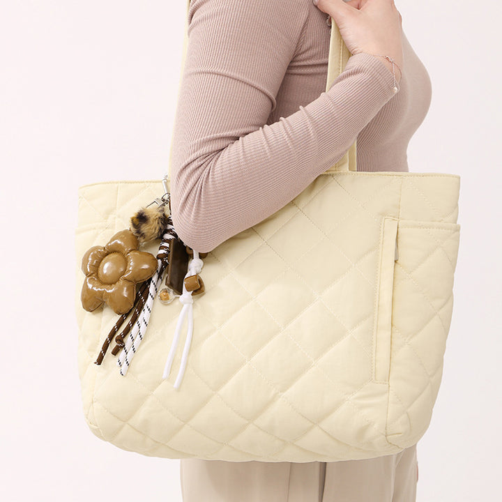 Quilted Handbag Bowlift