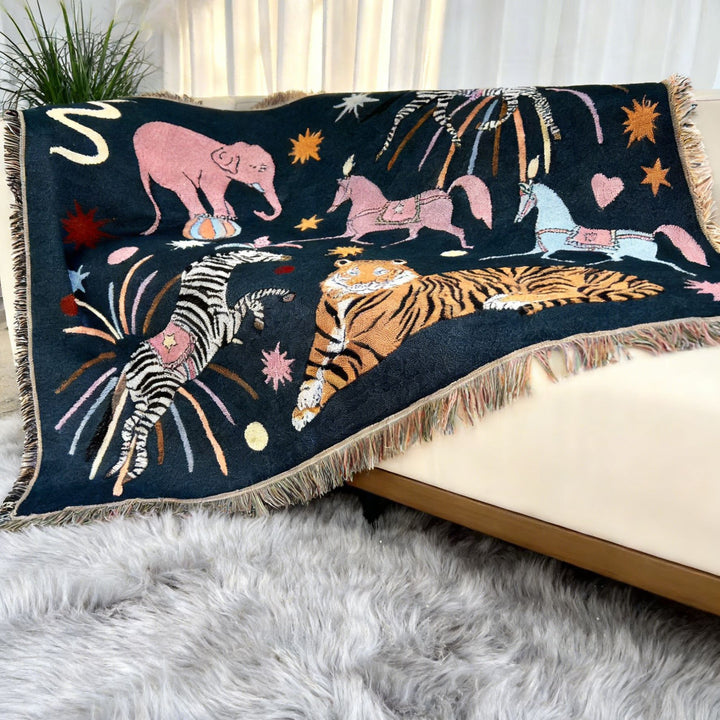 Artistic Animal-Themed Tapestry Throw Blanket