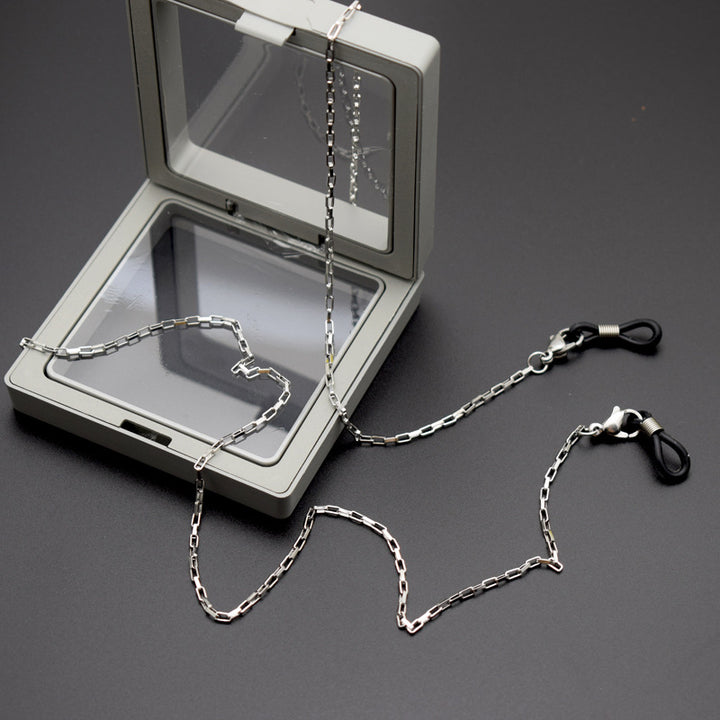 Sleek Silver Chain Eyewear Holder Bowlift