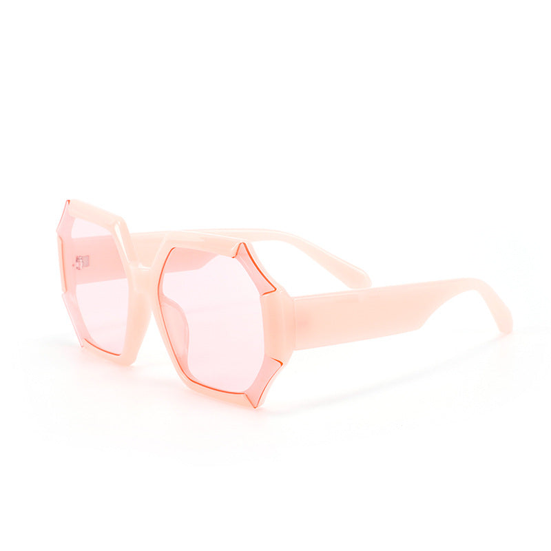 Ladies fashionable sunglasses with faceted frame Bowlift