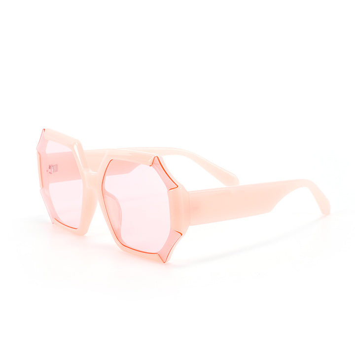 Ladies fashionable sunglasses with faceted frame Bowlift