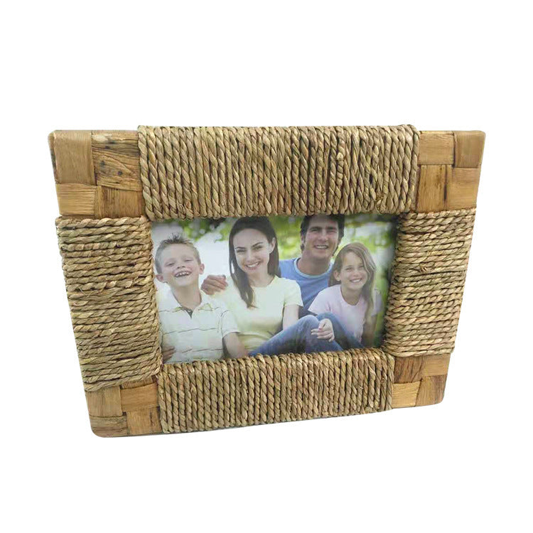Artful decorative picture frame Bowlift
