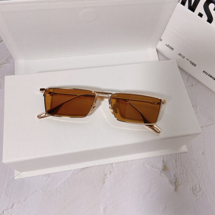 Fashionable sunglasses with rectangular metal frame Bowlift