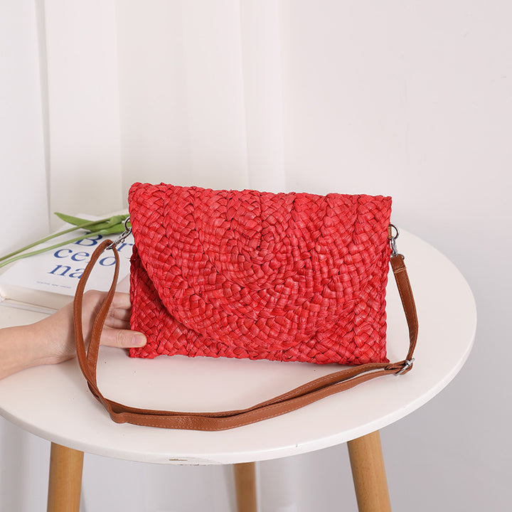 Handcrafted basket bag in elegant wave pattern Bowlift