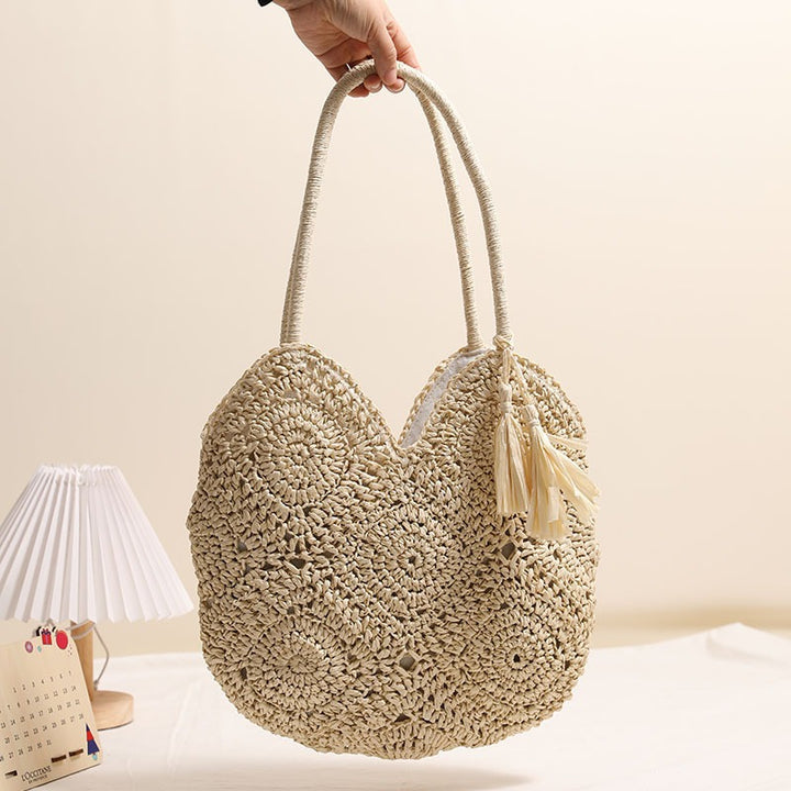 Handmade straw bag with structured design Bowlift