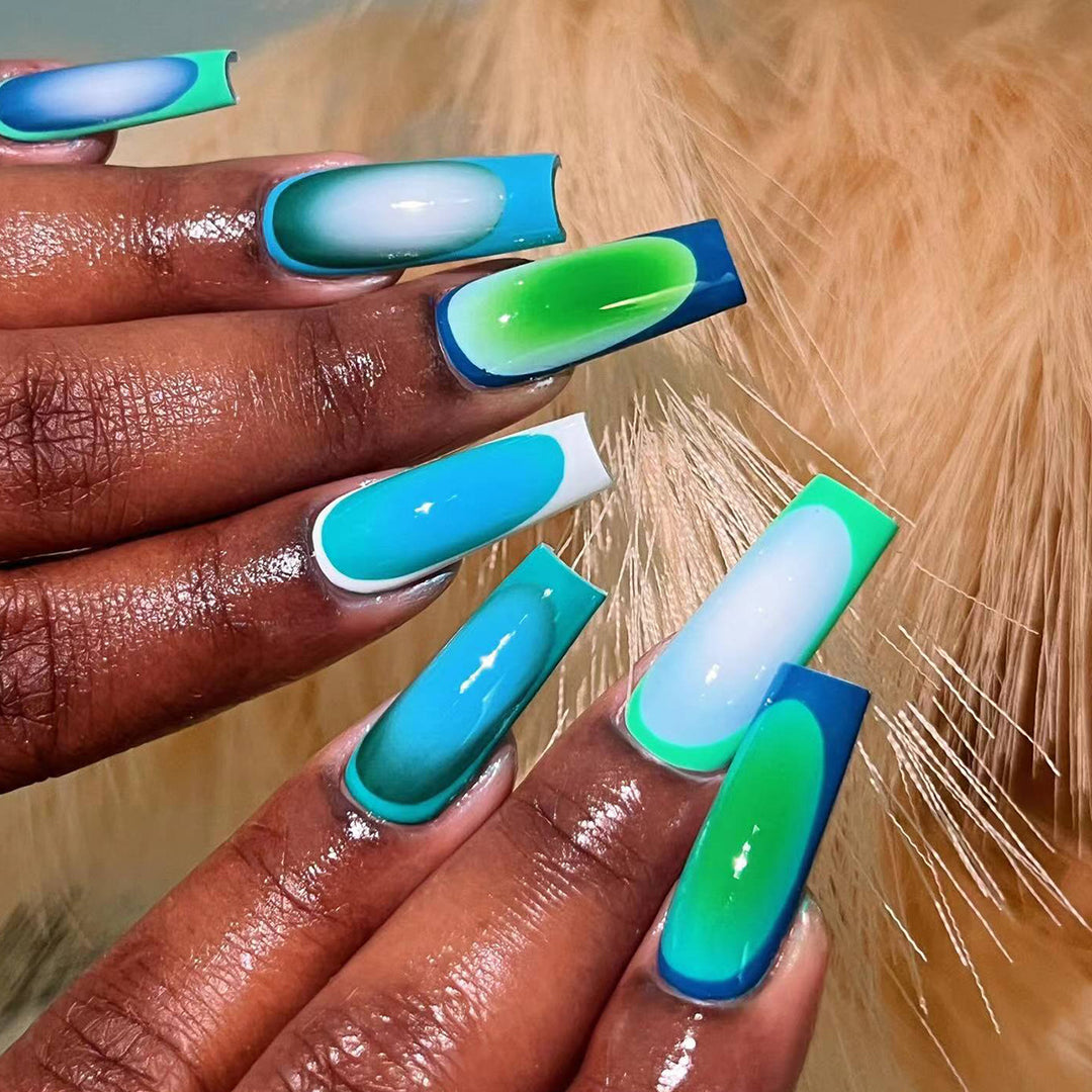 Creative gradient art nails Bowlift