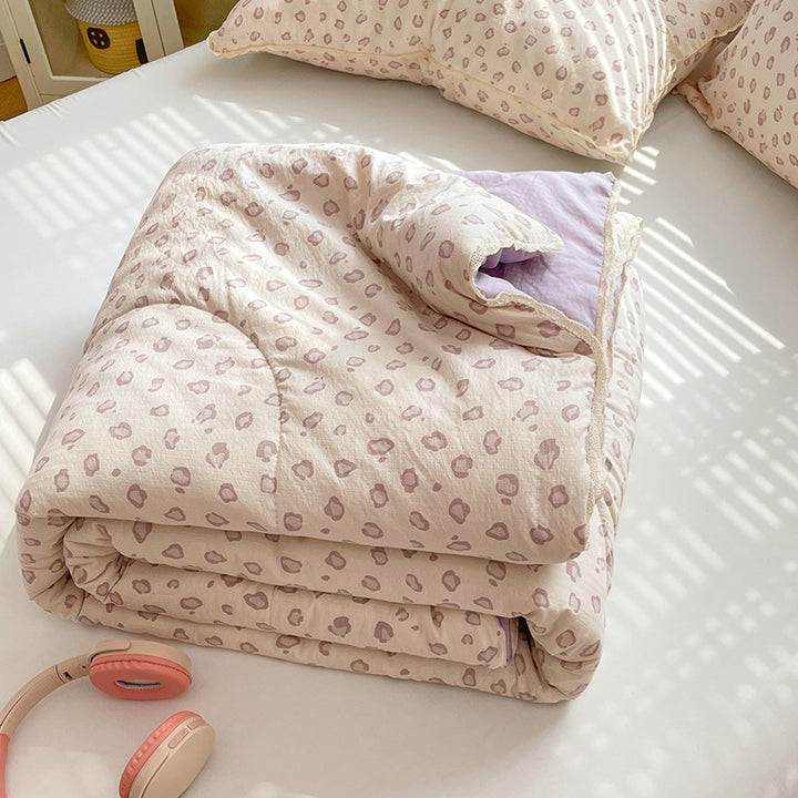 Ladies comfort duvet with delicate floral pattern and high-quality filling Bowlift