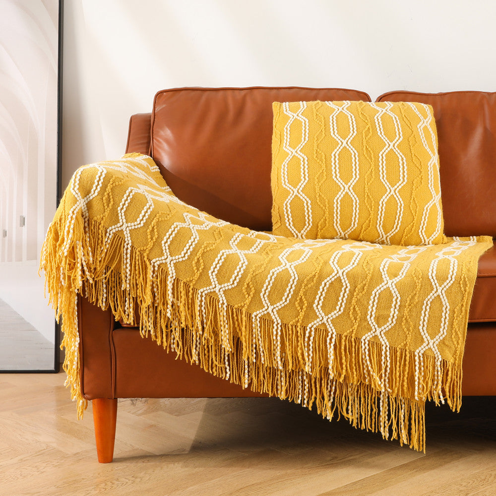 Ladies decorative and cozy woven blanket Bowlift