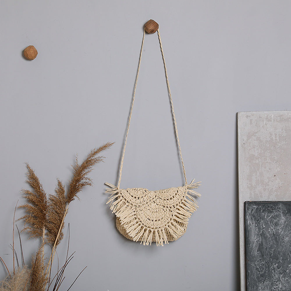 Boho Crossbody Bag Made of Handcrafted Natural Material Bowlift
